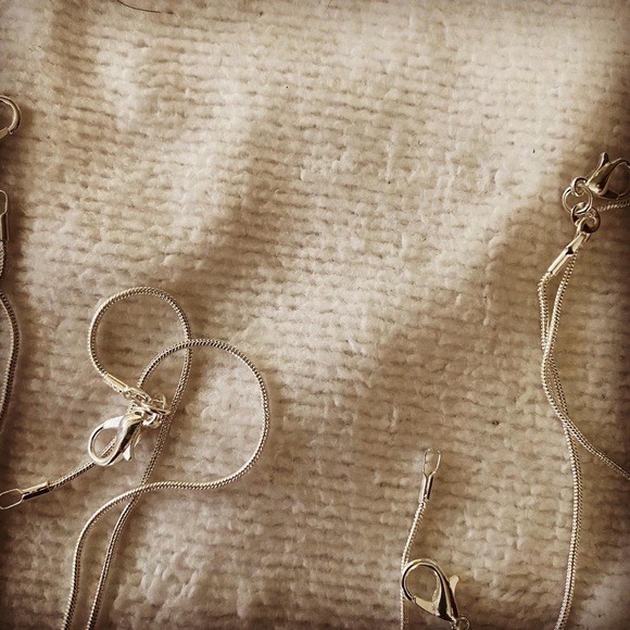 Healing Crystal Pendant necklace - Picture 2 of 3